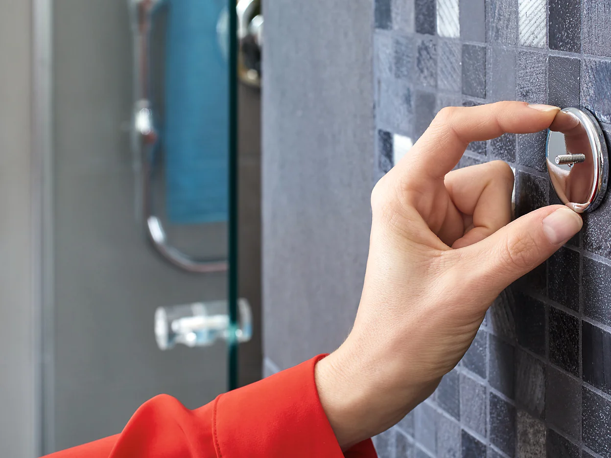 [en-en] tesa Powerbutton Universal hook Large