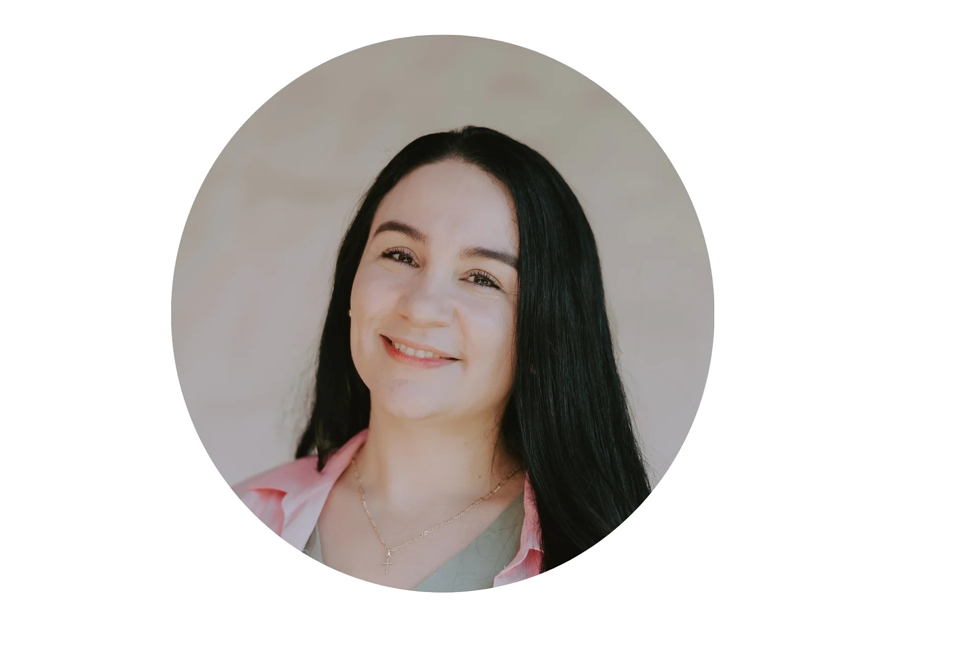 A person with long black hair smiles at the camera. They are wearing a pink shirt over a light grey top. The background is plain and light-colored. The image is circularly cropped, showcasing the versatility of tesa tape in creating seamless visual presentations. (This text has been generated by AI)