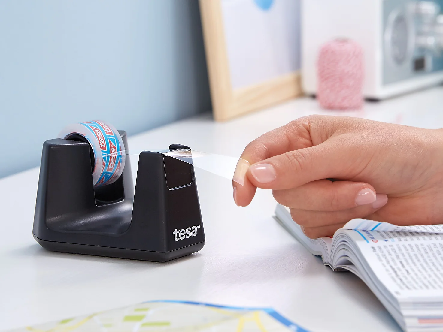 tesa_Easy_Cut_Smart_black_Crystal_clear_ap_001