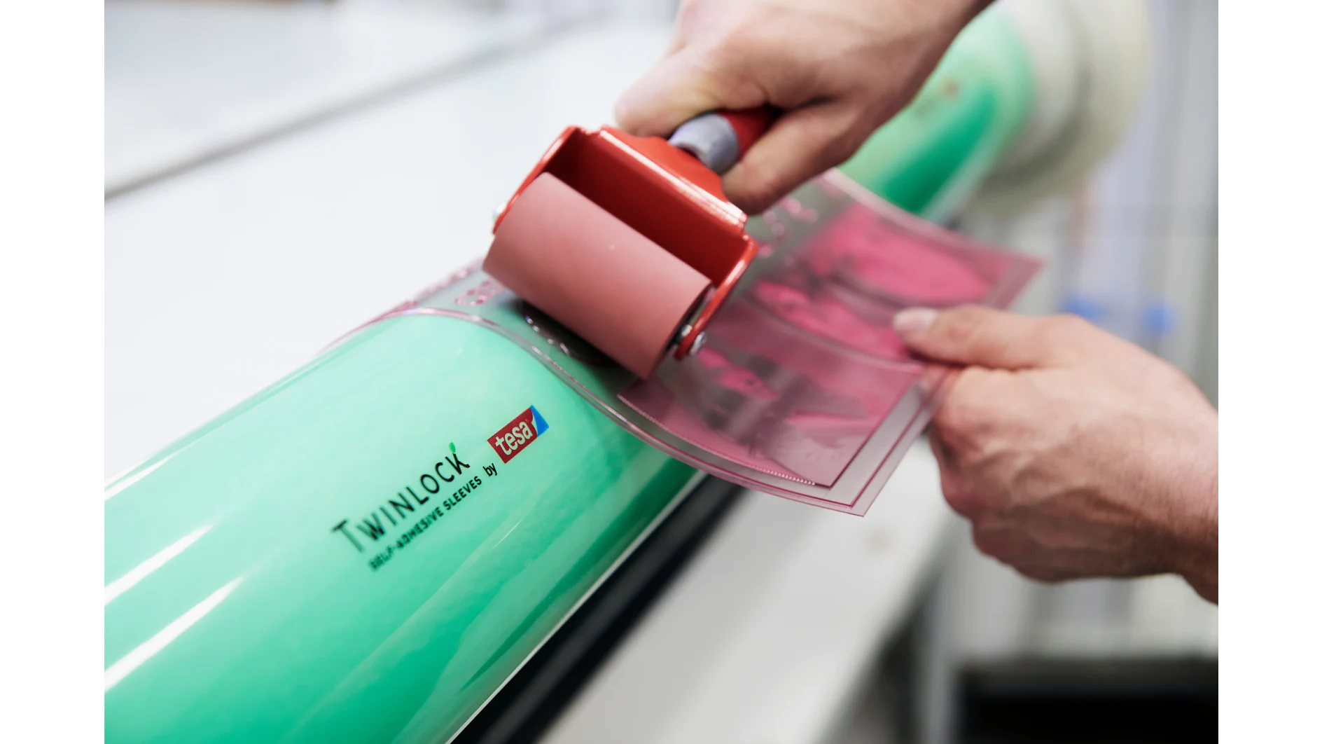 Plate mounting tesa® Twinlock