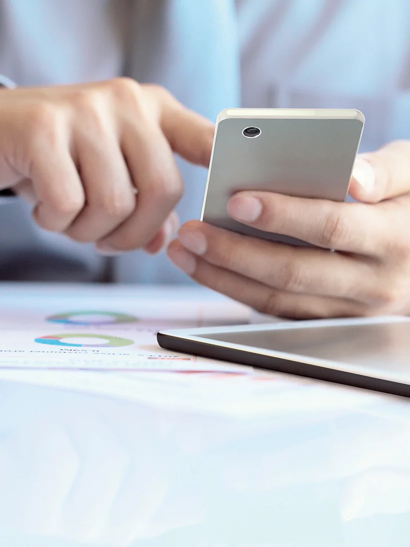 Variadas soluciones de cinta para dispositivos electrónicos.