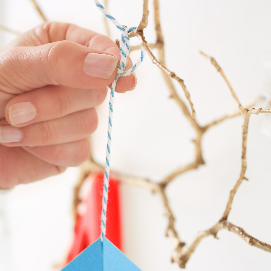 Branch decoration/Step 10 Branch decoration/Step 10