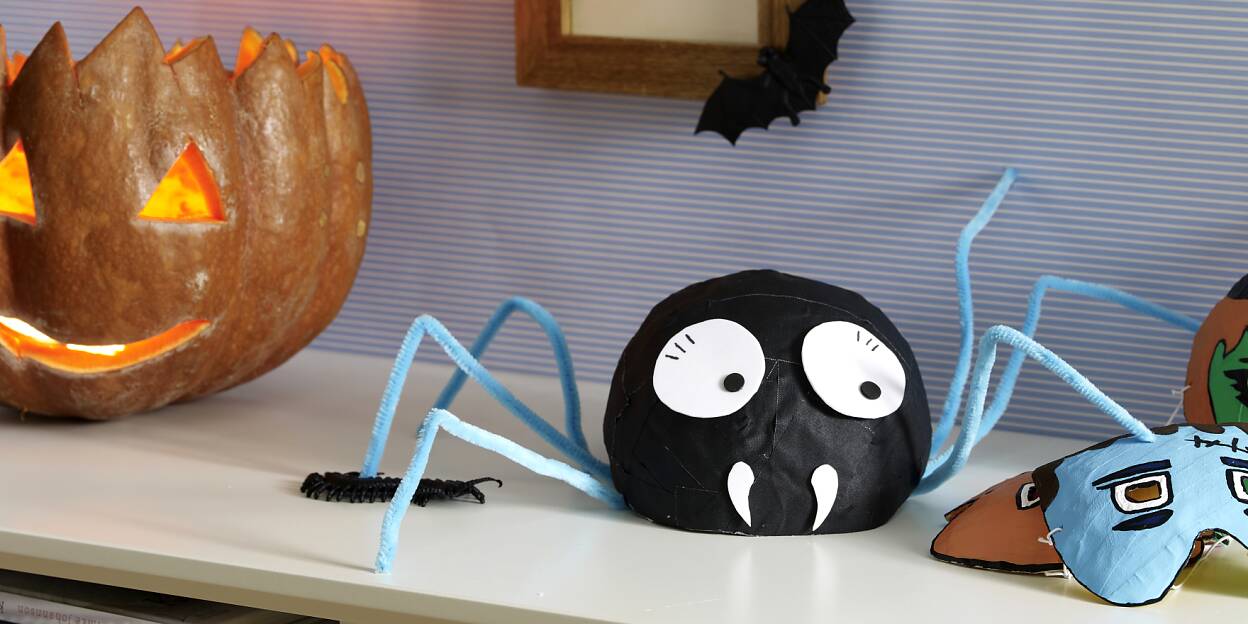 It's not for arachnophobes - but anyone who enjoys a bit of creepy Halloween fun will love this spider so much that they'll go and make one of their own right away.