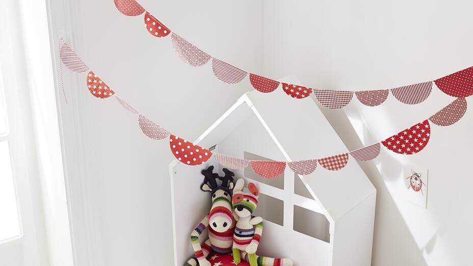 Party decoration: “Paper Garlands”