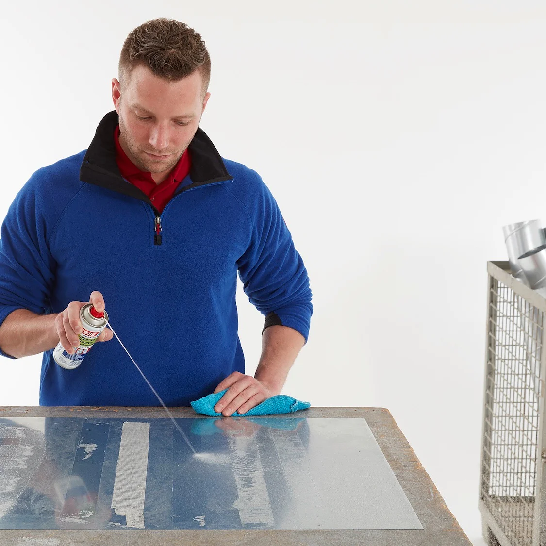 tesa 60042 adhesive remover to easily eliminate adhesive residue