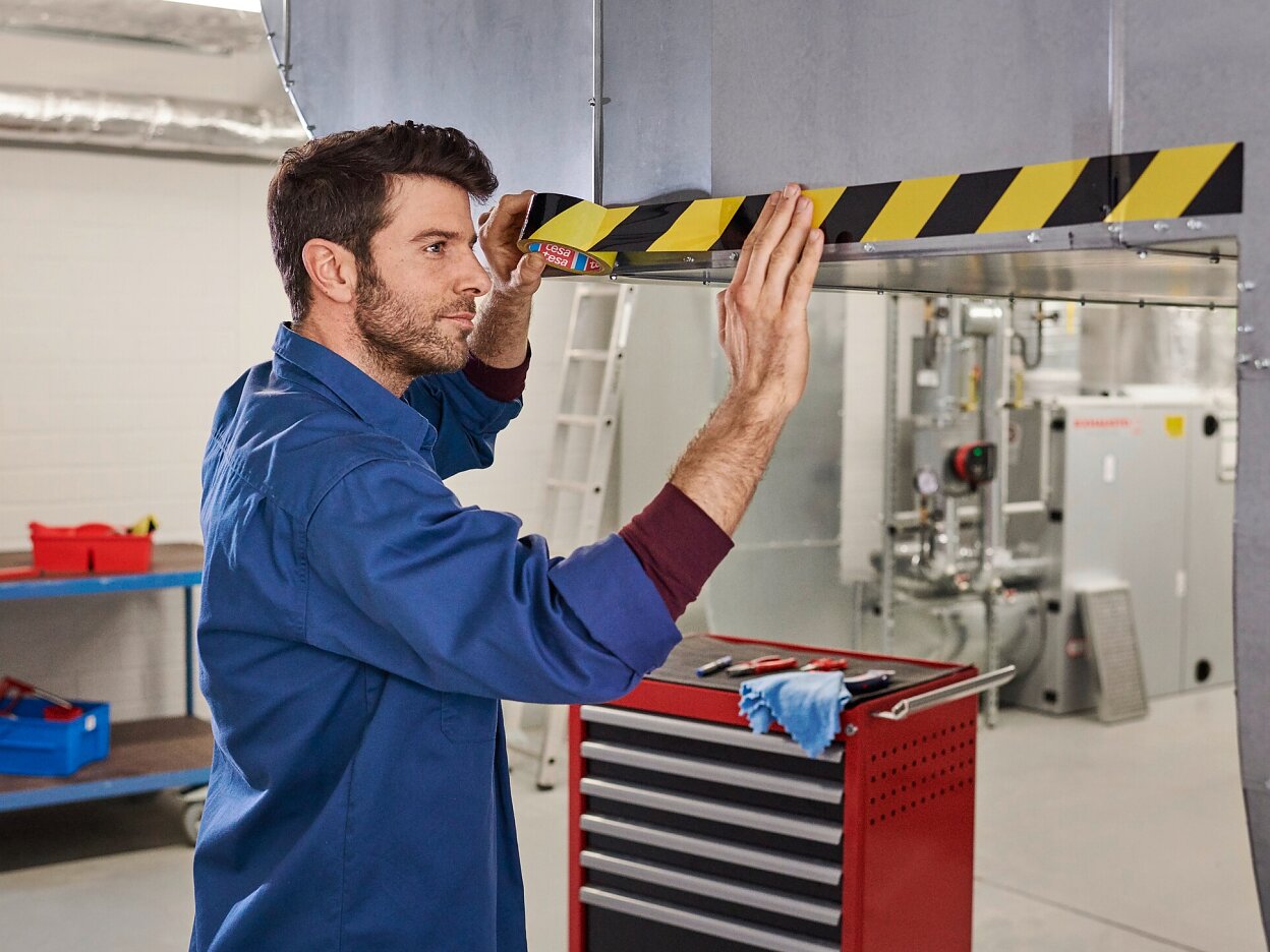 [en-en] Facility management tesa Warning- and marking tape Universal
