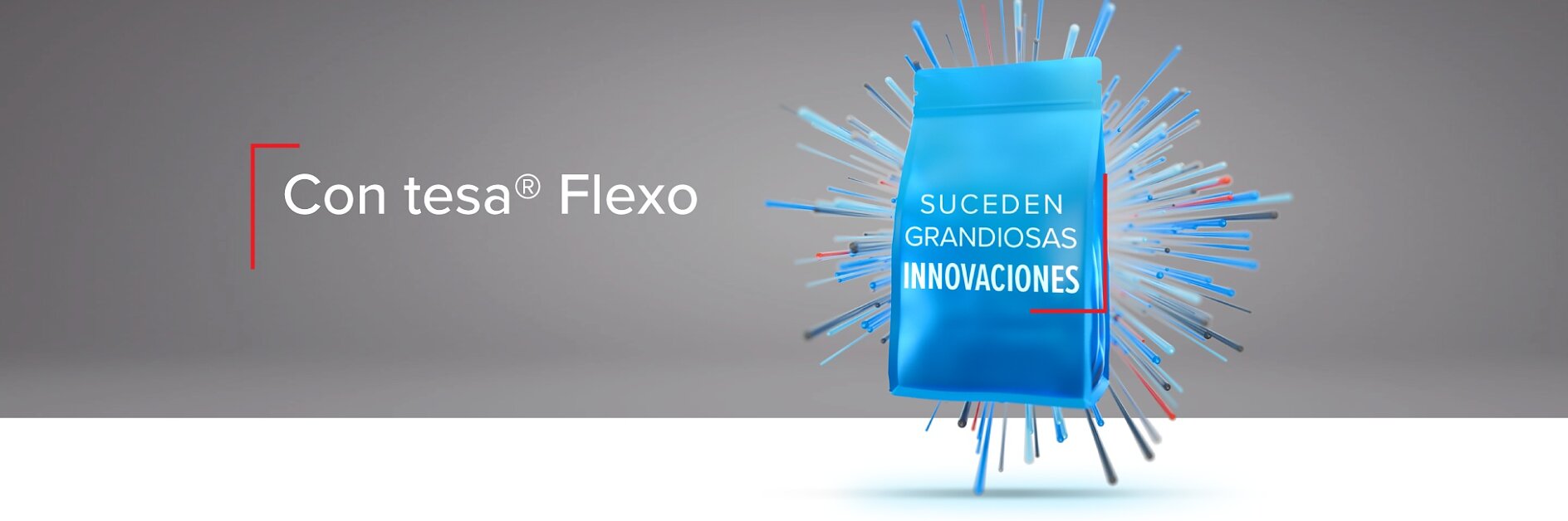 Un envase azul rodeado de varillas azules y grises tiene escrito en blanco “SUCEDEN GRANDIOSAS INNOVACIONES”. A la izquierda, “Con tesa® Flexo” está escrito en blanco sobre fondo gris. (This text has been generated by AI)