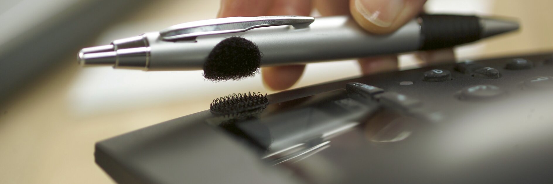 Las cintas de VELCRO® Brand como alternativa a taladros y martillos