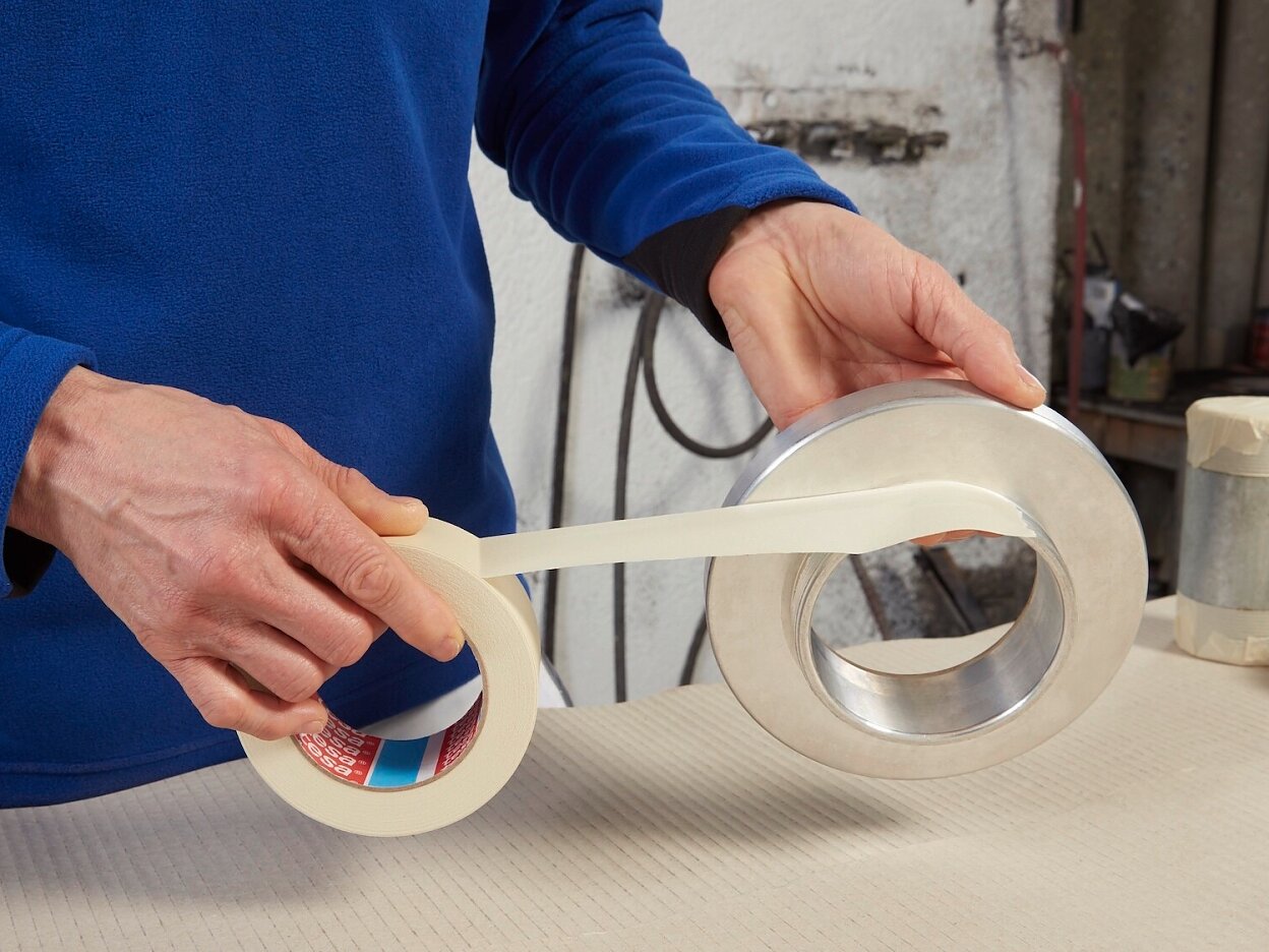 tesa-4317-thin-paper-masking-tape-for-paint-spraying-round-step1of8-ap
