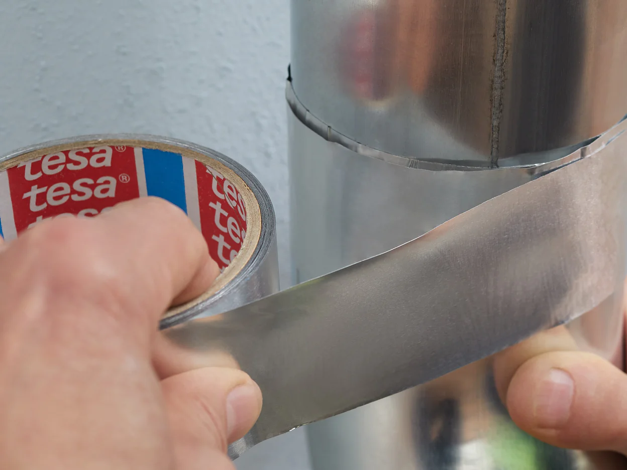 tesa_Aluminium_Tape_step_4of9_ap
