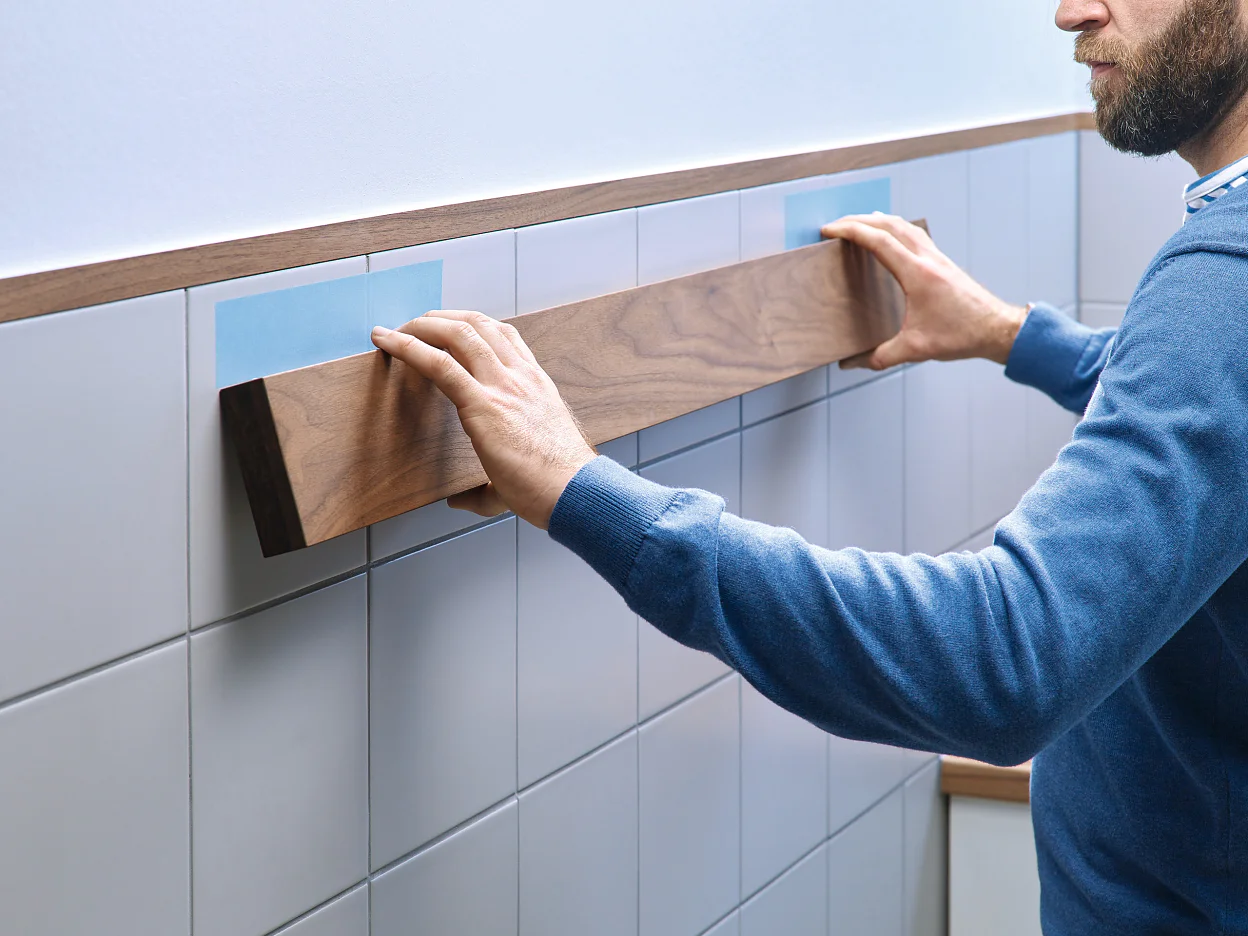 [en-en] tesa Smart Mounting System Mounting Tape 1,5x19 5x19 Tiles Step 5 of 6