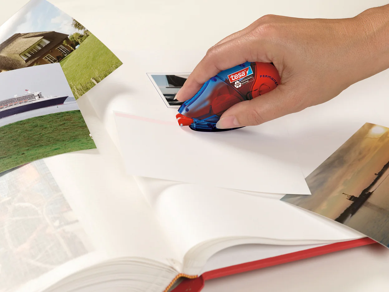 [en-en] tesa Roller Glue Permanent Refillable ecoLogo