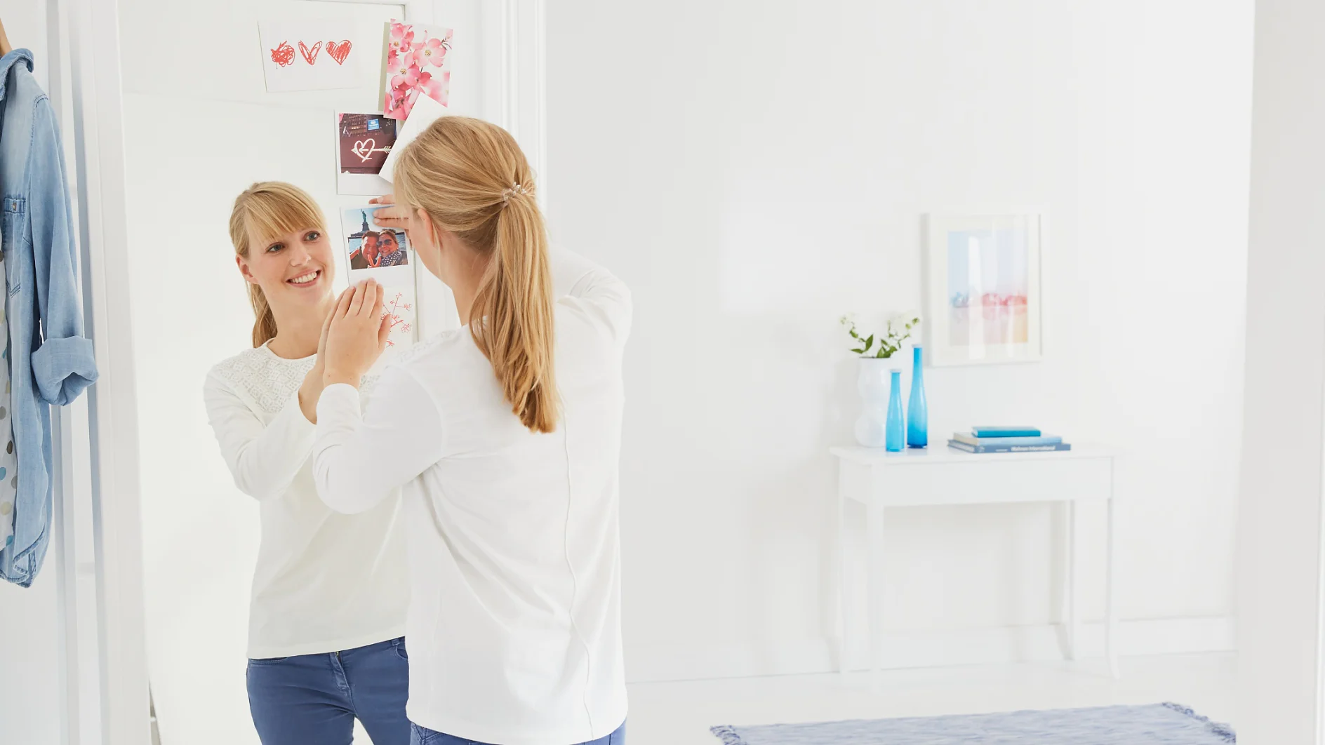 Des pastilles adhésives double-face pour coller tous vos objets légers