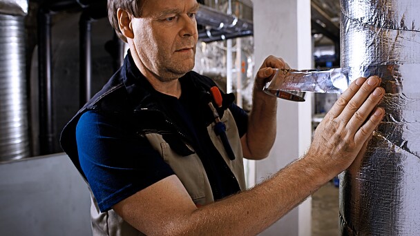 Professional Repairing Tapes for Craftsmen Professional using a repairing tape