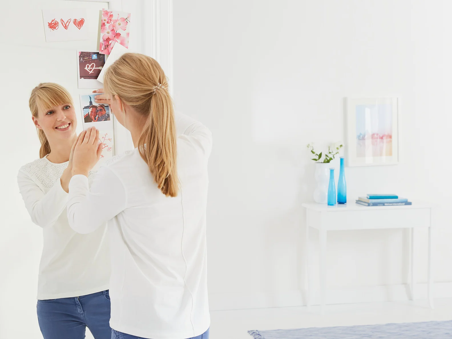 Des pastilles adhésives double-face pour coller tous vos objets légers