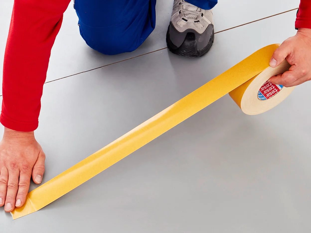tesa 4964 double sided tape with fabric backing step1of7 ap