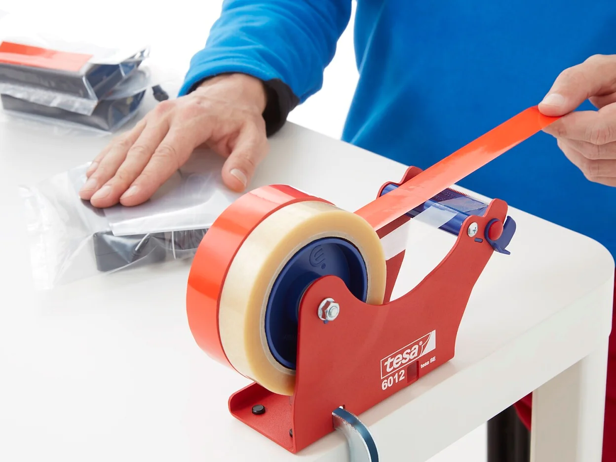 tesa 6012 manual multi track desk dispenser step1of3 ap