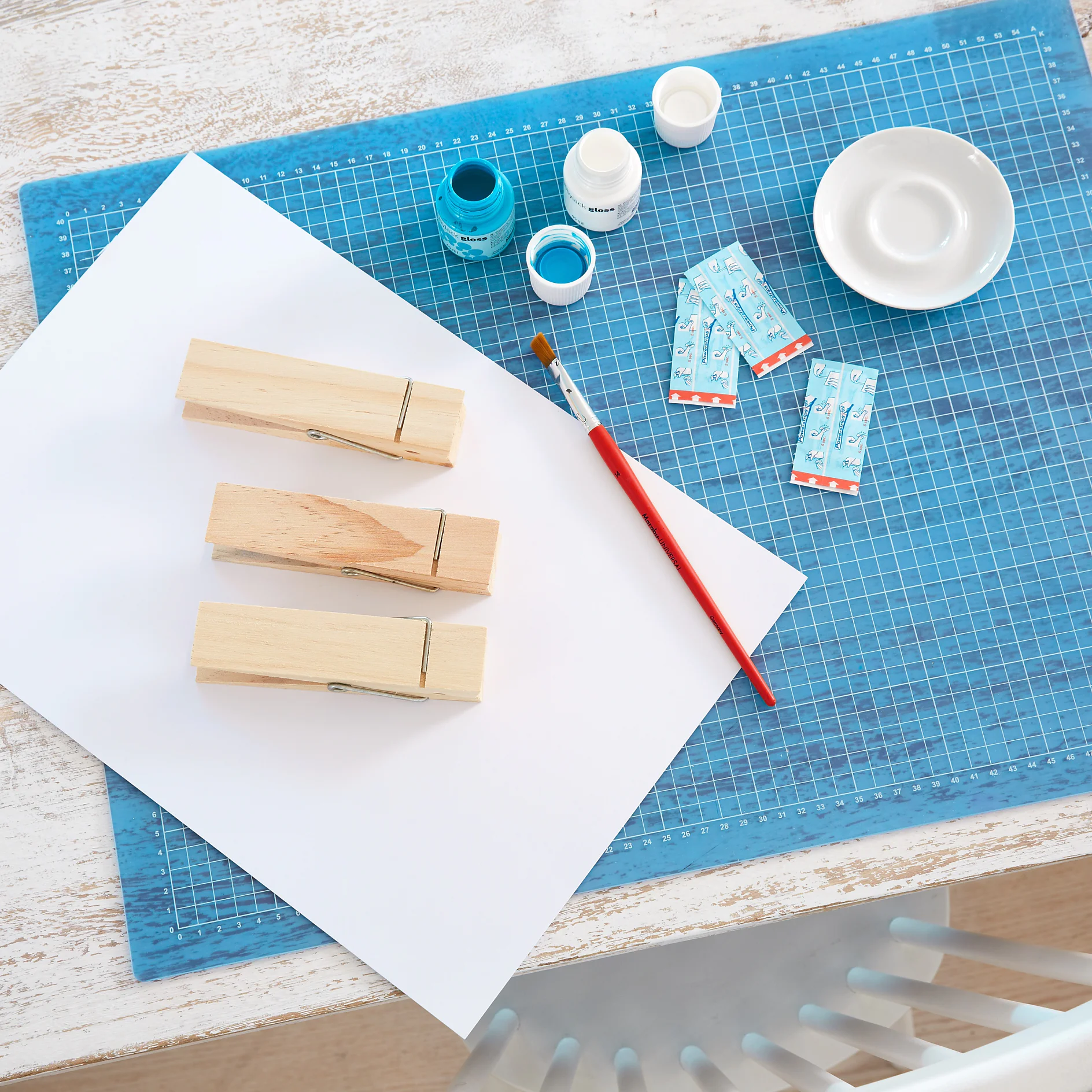 Painted tassel decor / Step 1 Painted tassel decor / Step 1