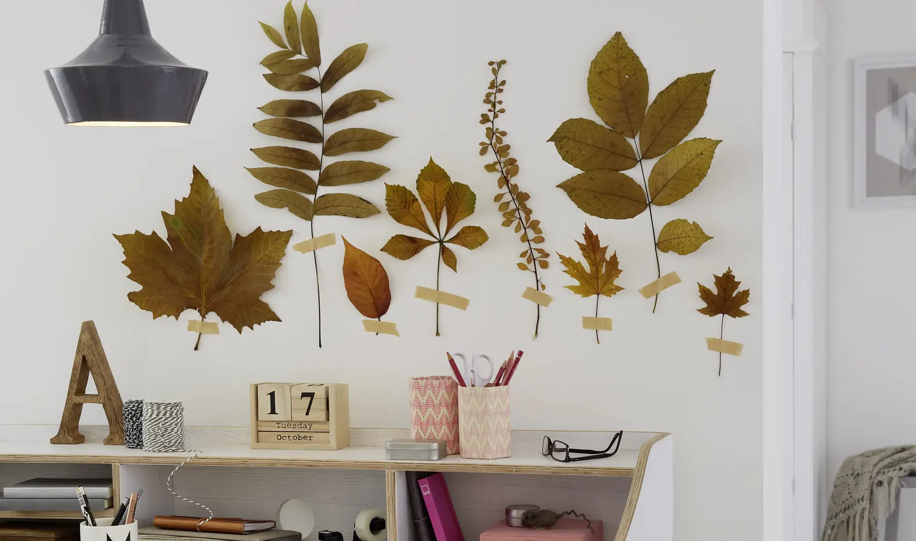 Stick leaves directly onto wall and create your own forest!