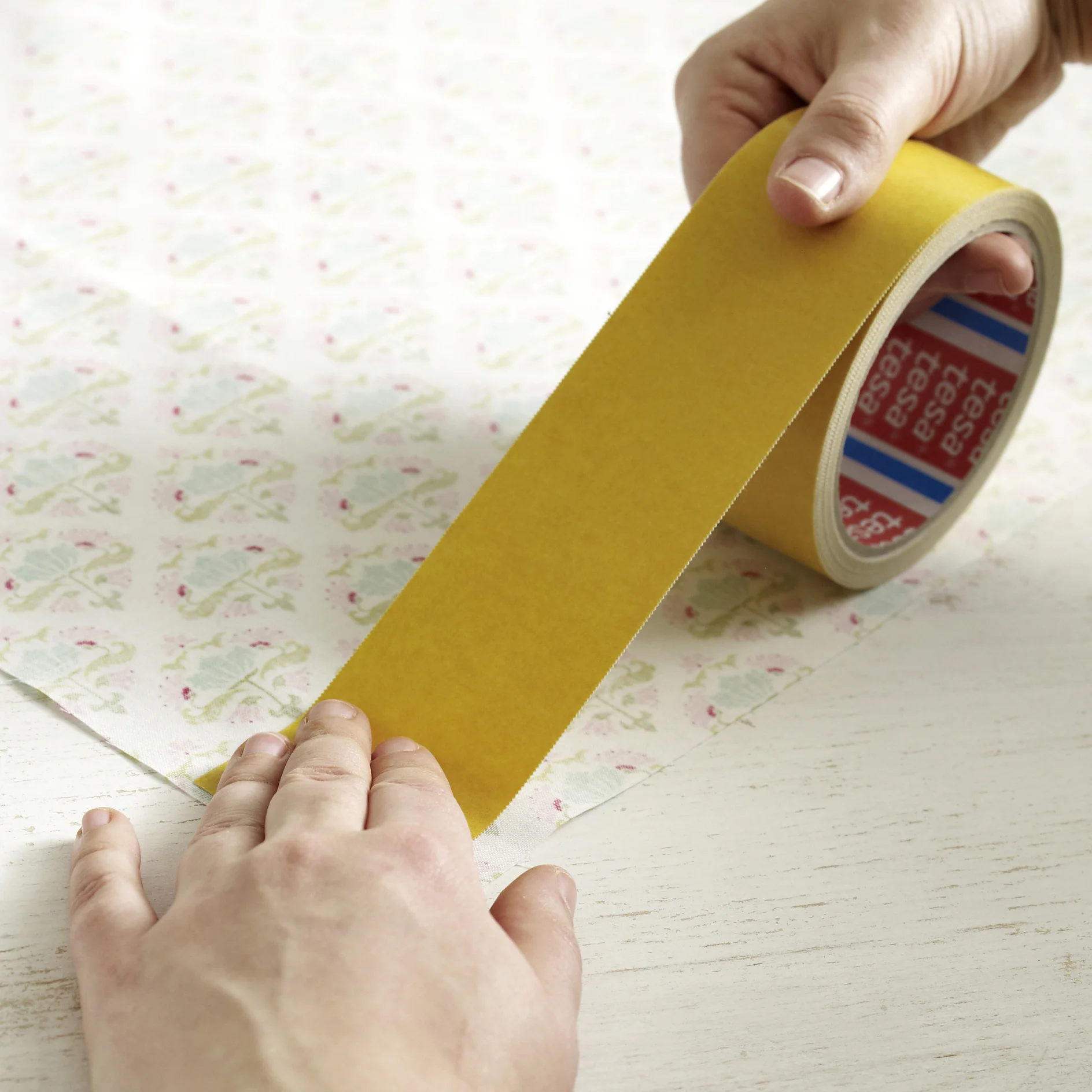 Attach Tape - Step 01 Attach tape to the narrow side of the Cloth.