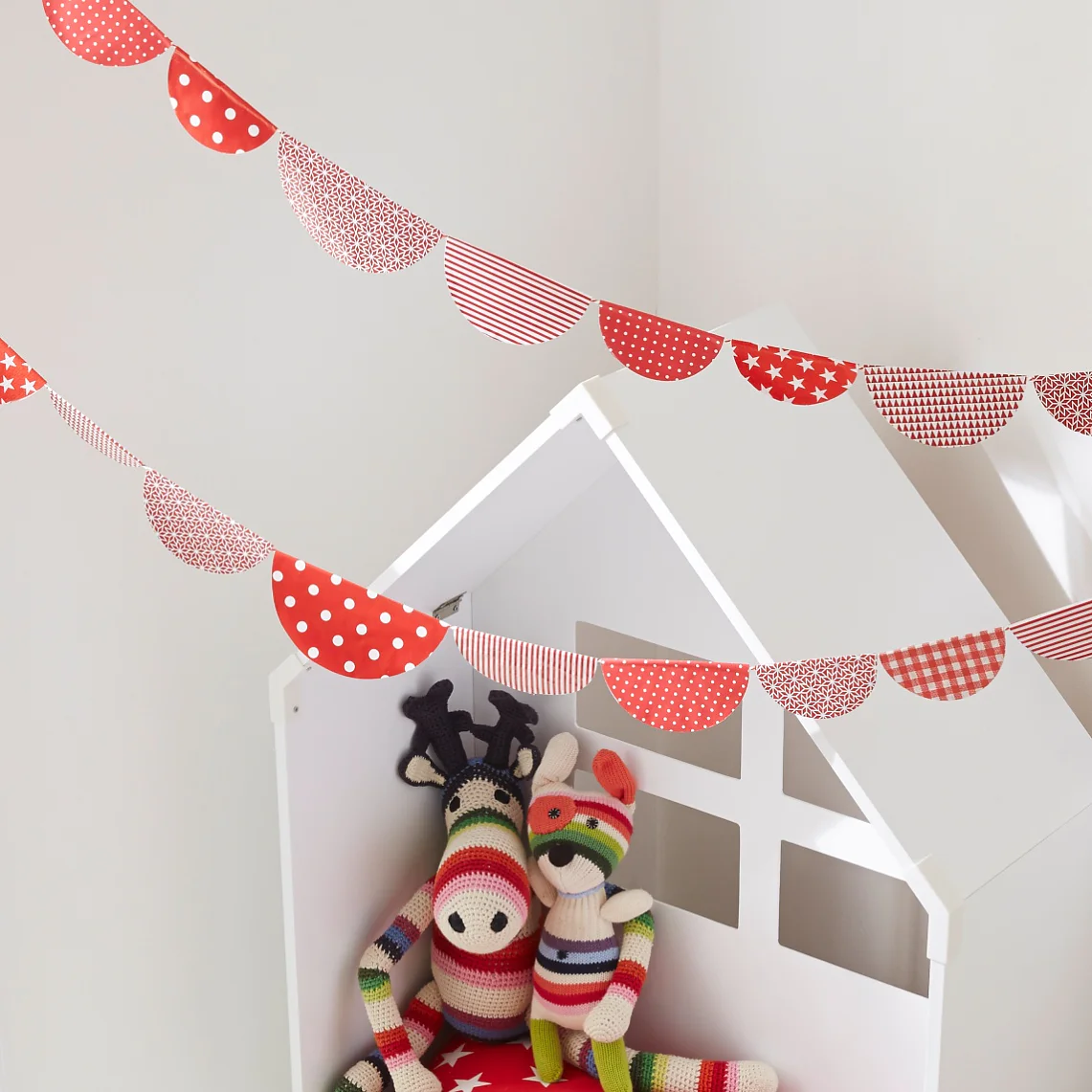 Party decoration: “Paper Garlands”