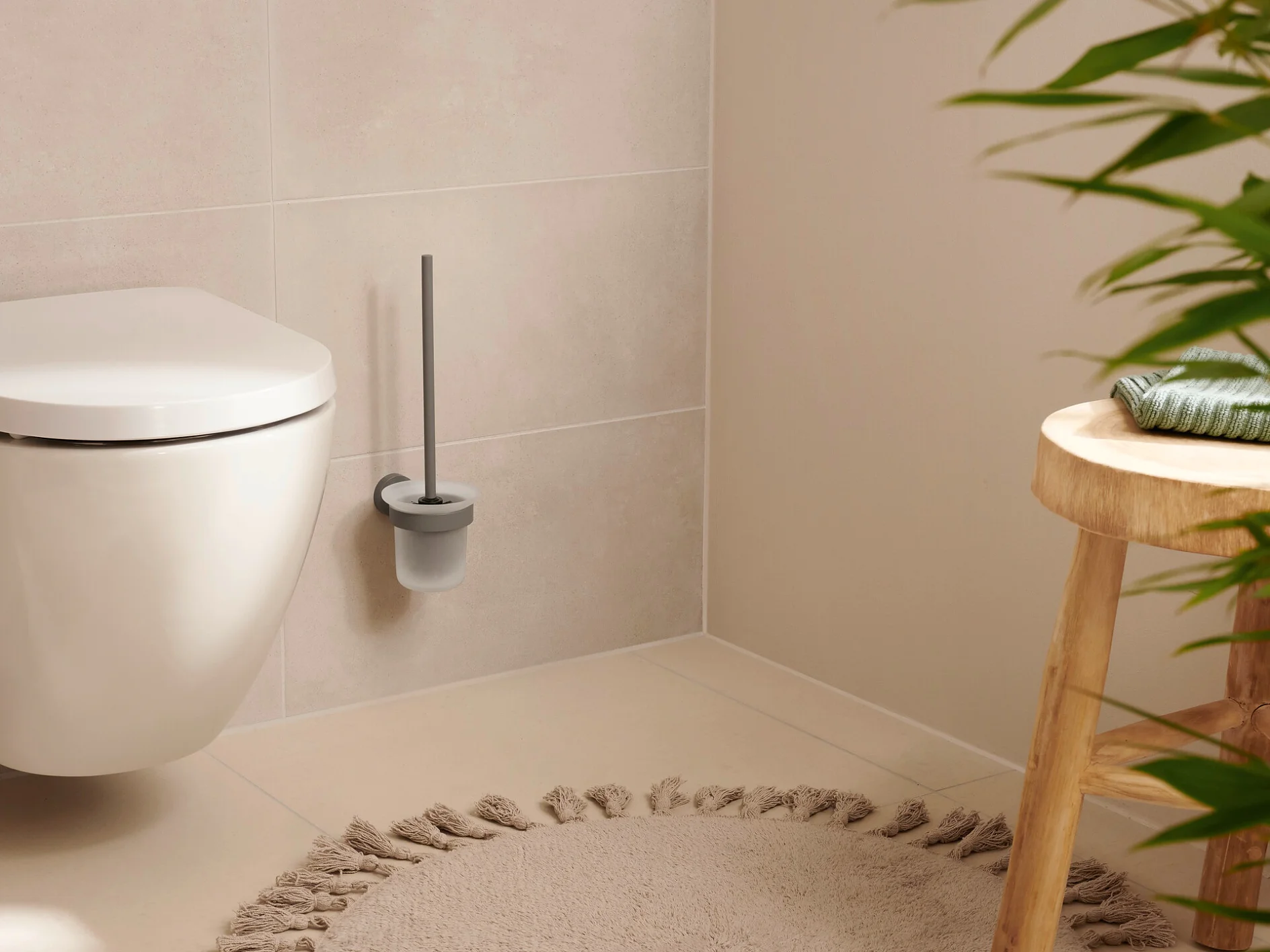 tesa-Moon-Grey-Toilet-Brush-40581_mood tesa-Moon-Grey-Toilet-Brush-40581_mood