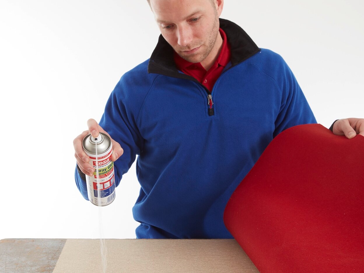 tesa 60022 powerful spray glue for bonding heavy materials 02 ap