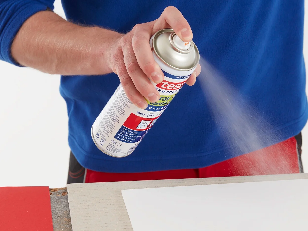 tesa 60021 spray glue for many applications step2of4 ap