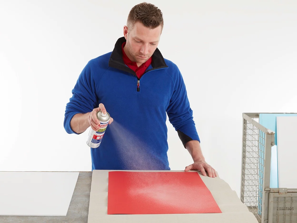 tesa 60021 spray glue for many applications 01 ap
