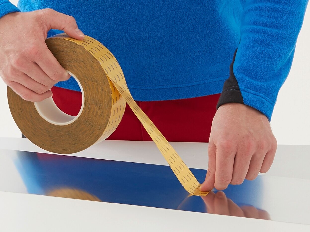 tesa 4982 double sided transparent filmic tape step2of4 ap