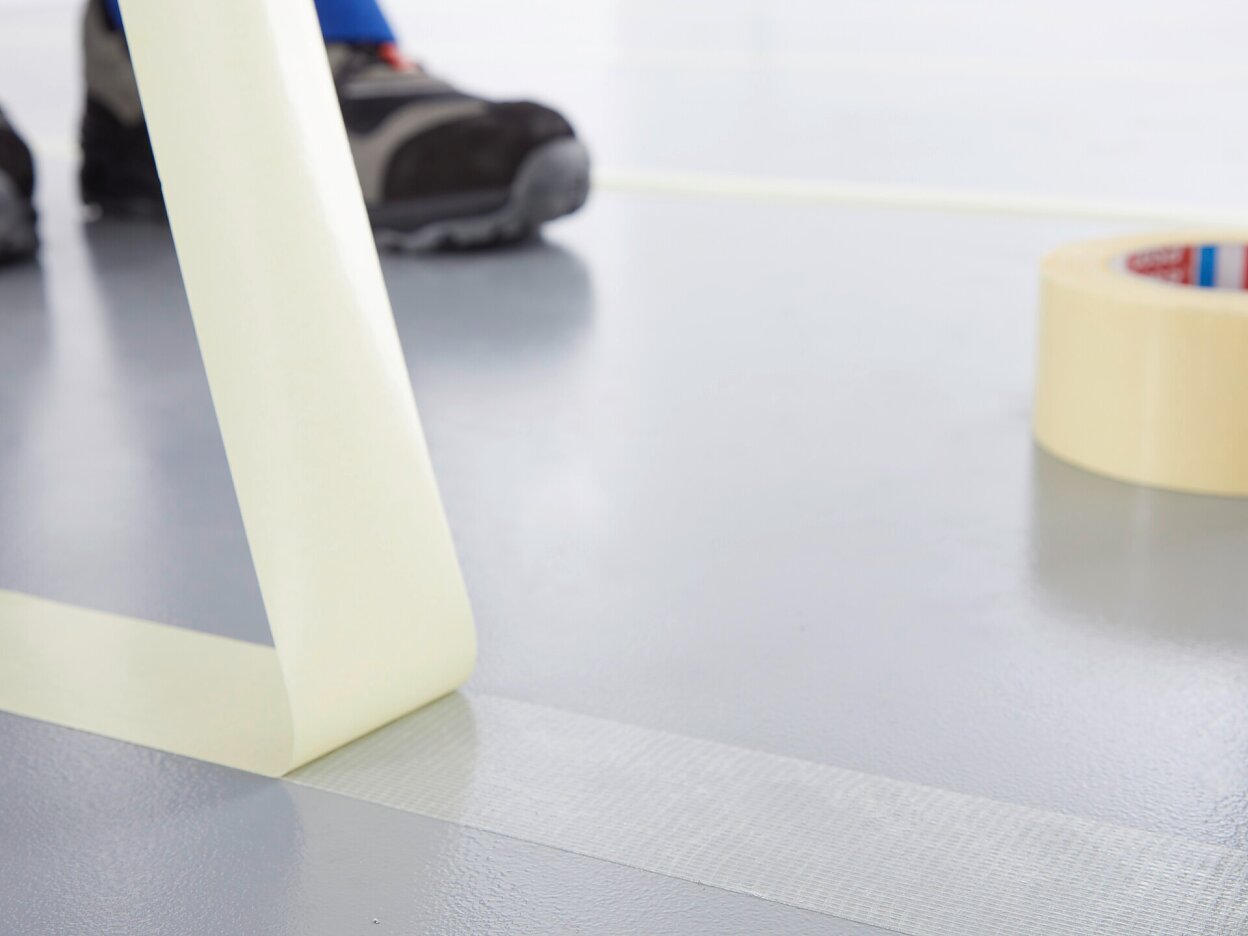 tesa 4934 double sided fabric tape step2of4