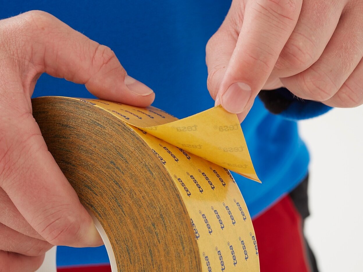 tesa 4982 double sided transparent filmic tape step1of4 ap