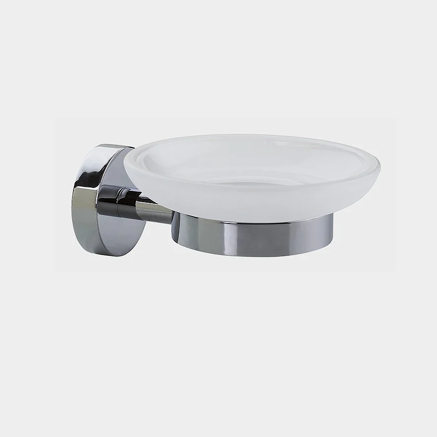 Portasapone a parete con supporto rotondo in vetro satinato e base cromata, fissato con nastro tesa. L'apparecchio è raffigurato su uno sfondo bianco. (This text has been generated by AI)