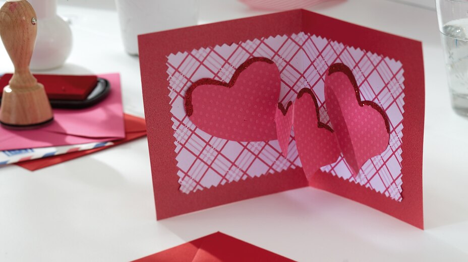 ハートが飛び出すメッセージカードの作り方 型紙ダウンロード Tesa