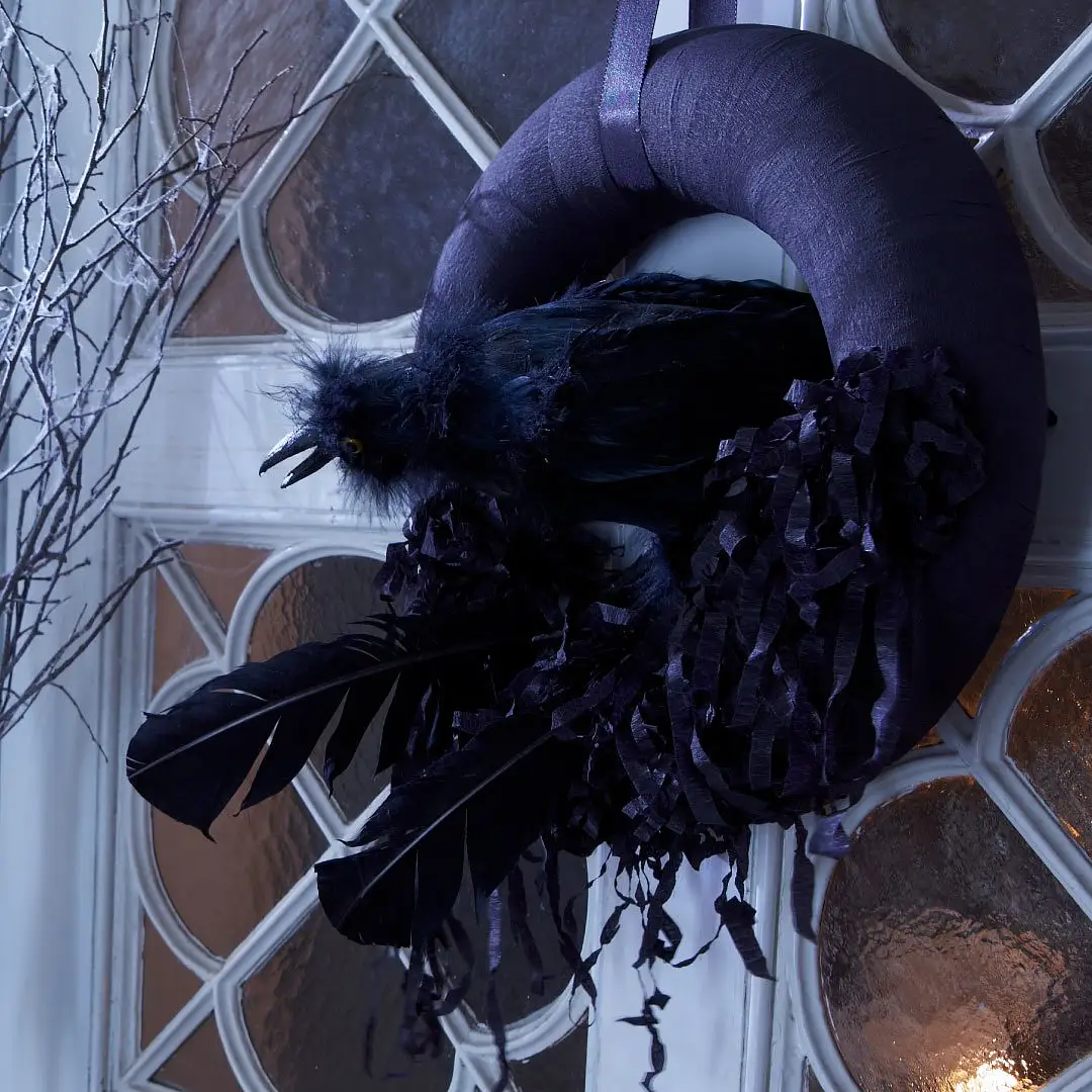 【DIYレシピ：第50回】ハロウィンにぴったりな不気味な黒いリース