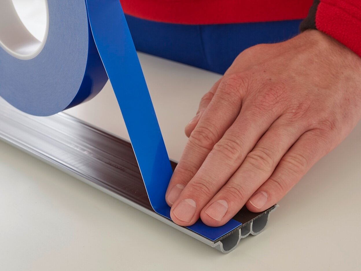 tesa 7042 acxplus 500 double sided acrylic foam tape step2of5 ap