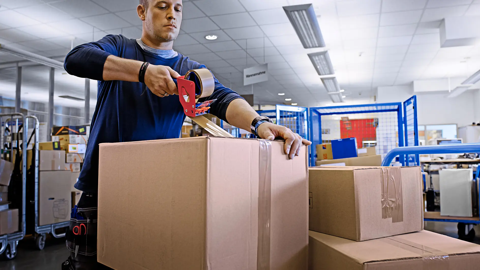 Profesionālās iepakošanas līmlentes dažādam lietojumam.