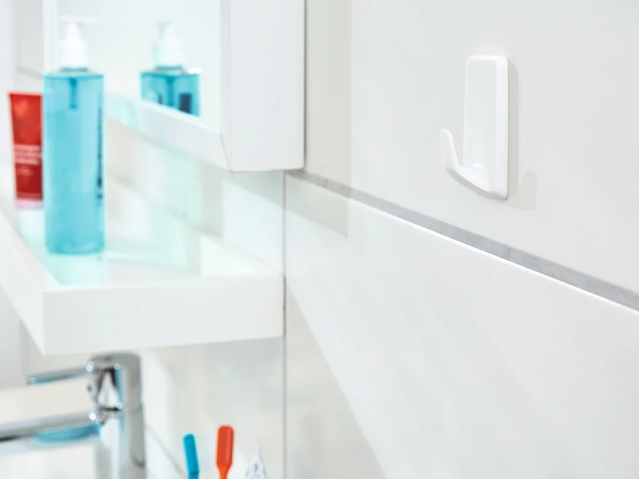 [en-en] tesa Powerstrips Waterproof hooks L plastic rectangular