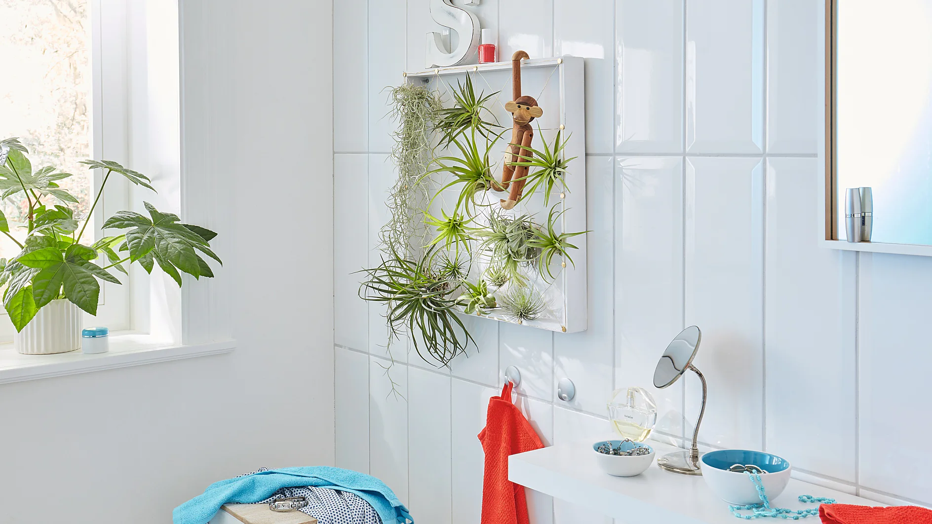 Create your own simple vertical garden!