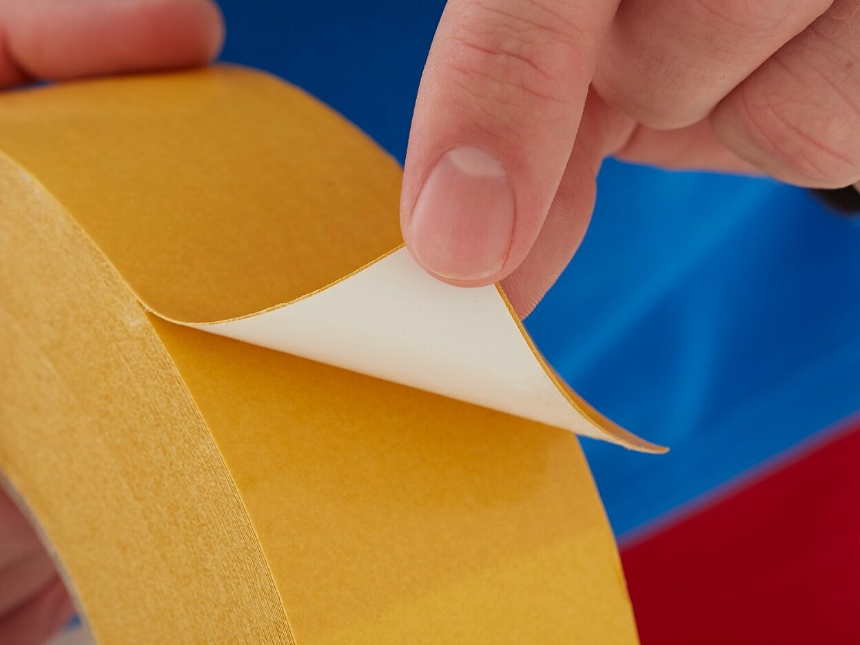 tesa 4968 double sided filmic tape step1of5 ap