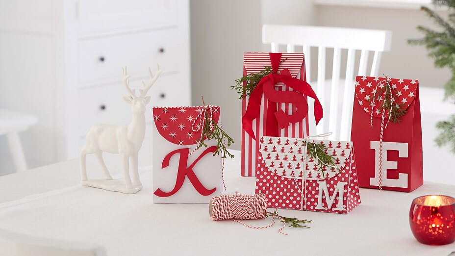 Creative gift bags If the packaging keeps what it promises, it contains the most amazing gifts! Once you got the hang of it, the bags are created in no time, even in your desired size.