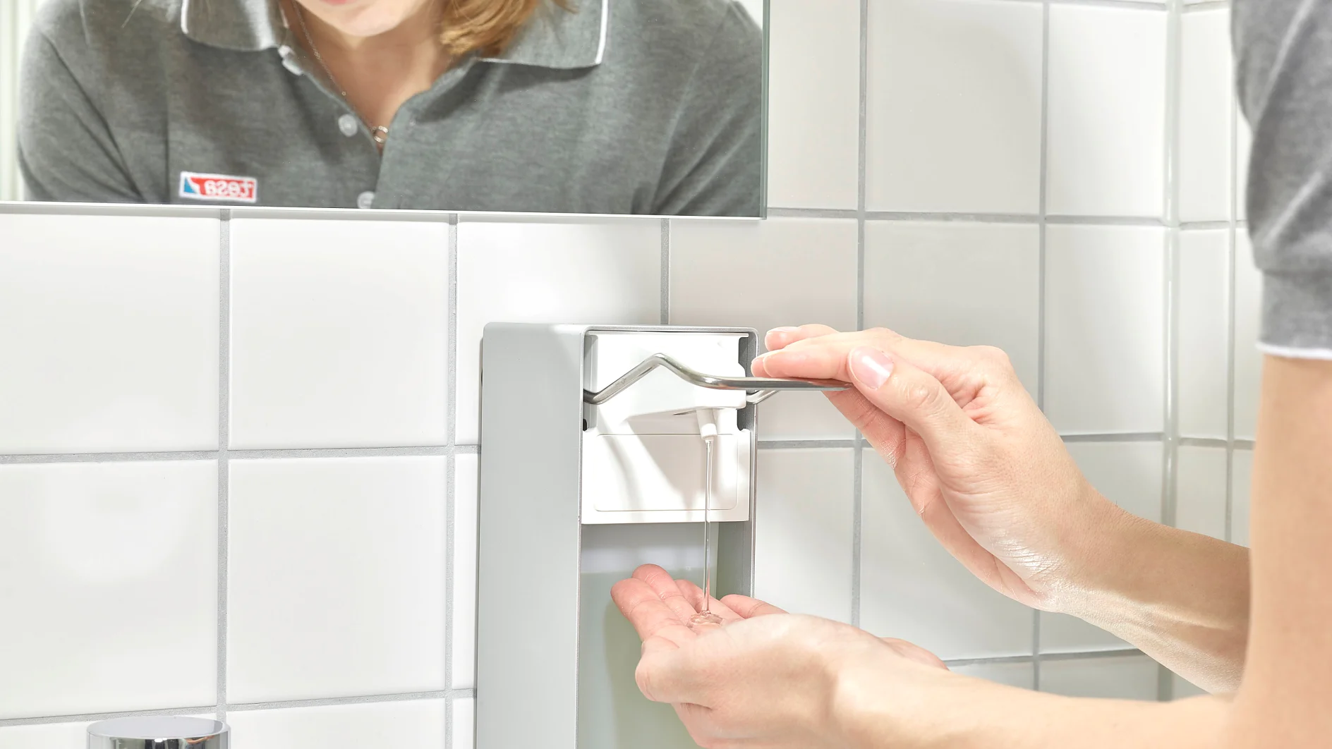 tesa-PowerKit-zeepdispenser-voor-professionele-industriële-reiniging-en-hygiëne