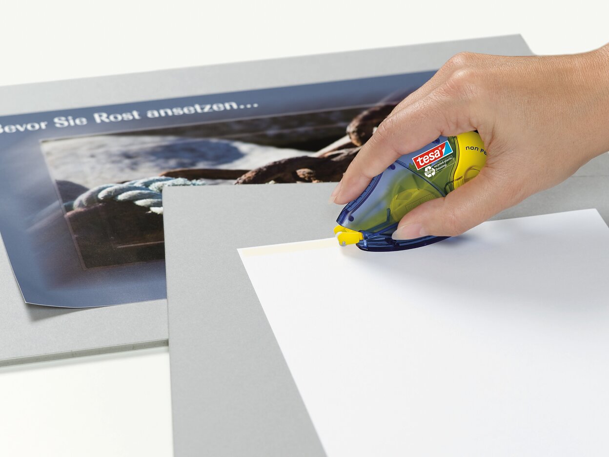 [en-en] tesa Roller Glue Non Permanent Refillable ecoLogo