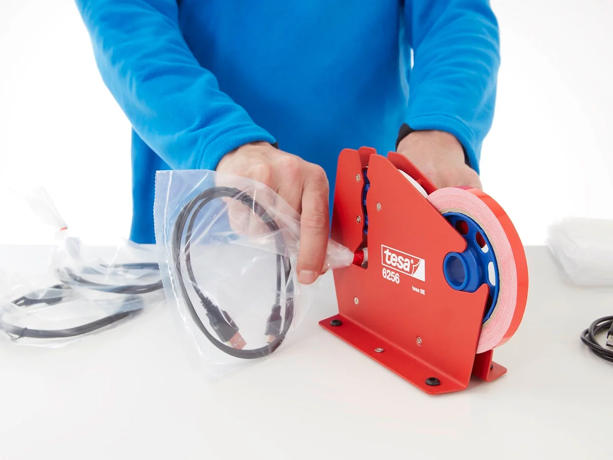 tesa 6256 bag sealing dispenser step2of3 ap