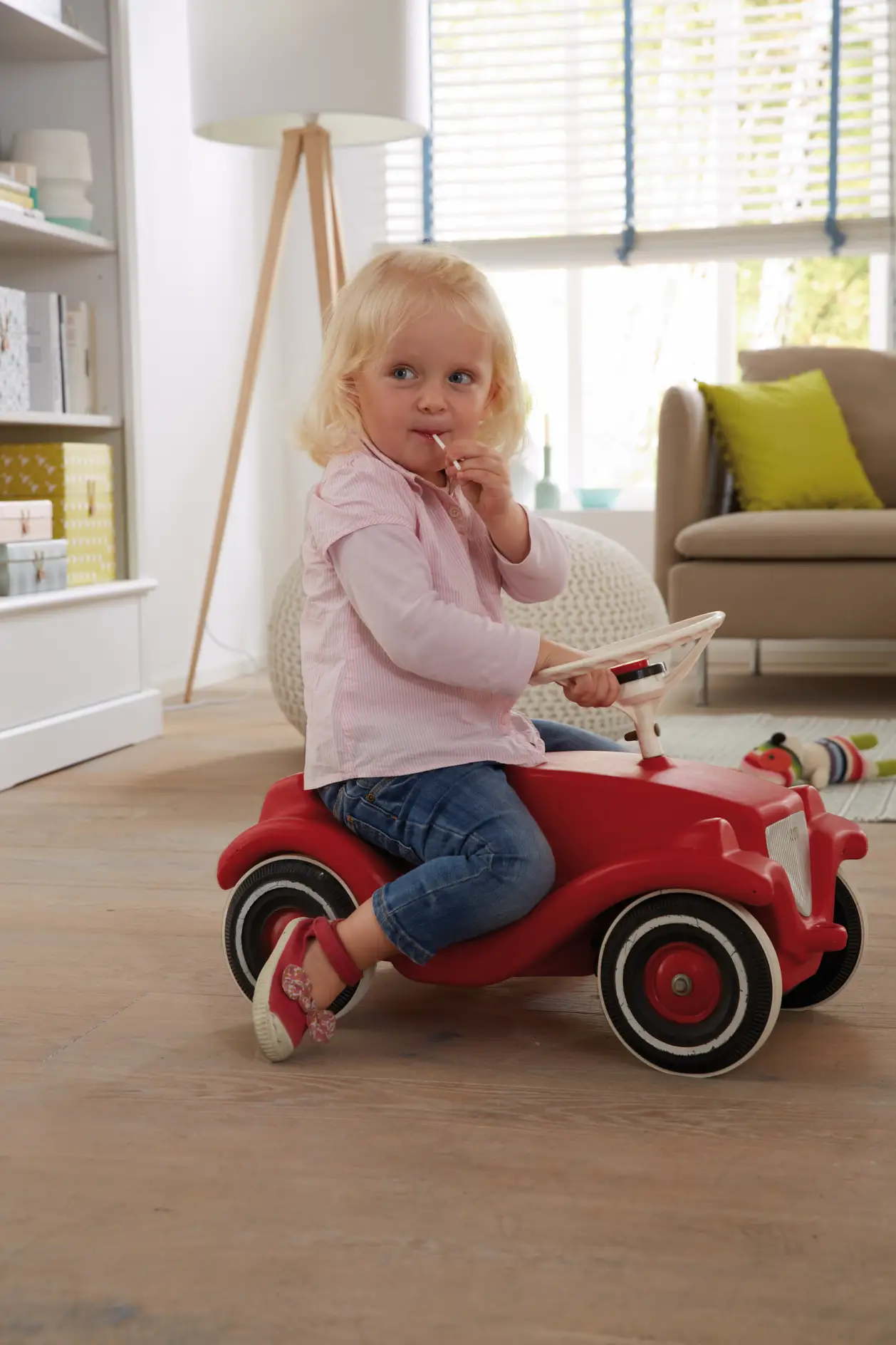 Zabawkowy samochód: Bez hałasu i uszkodzenia podłogi