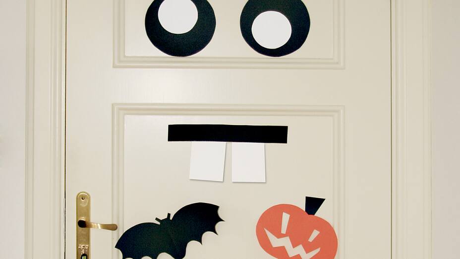 Halloweenowe drzwi strachu, czyli jak stworzyć nastrój grozy