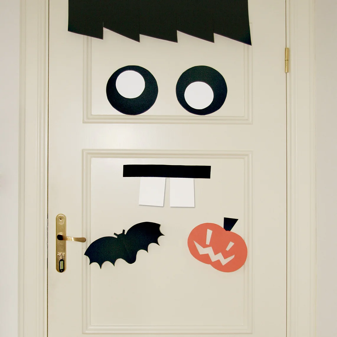 Halloweenowe drzwi strachu, czyli jak stworzyć nastrój grozy