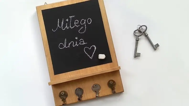 Klinika DIY: Mini tablica na klucze
