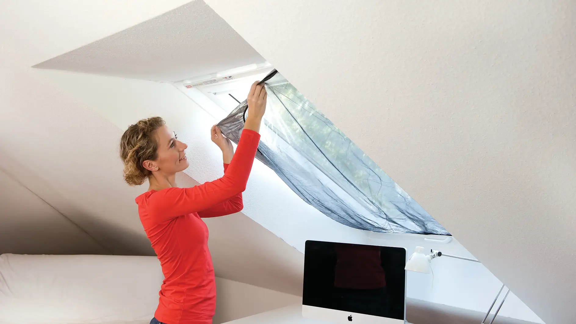 [en-en] tesa Insect Stop Hook and Loop Sun protect for dormer windows