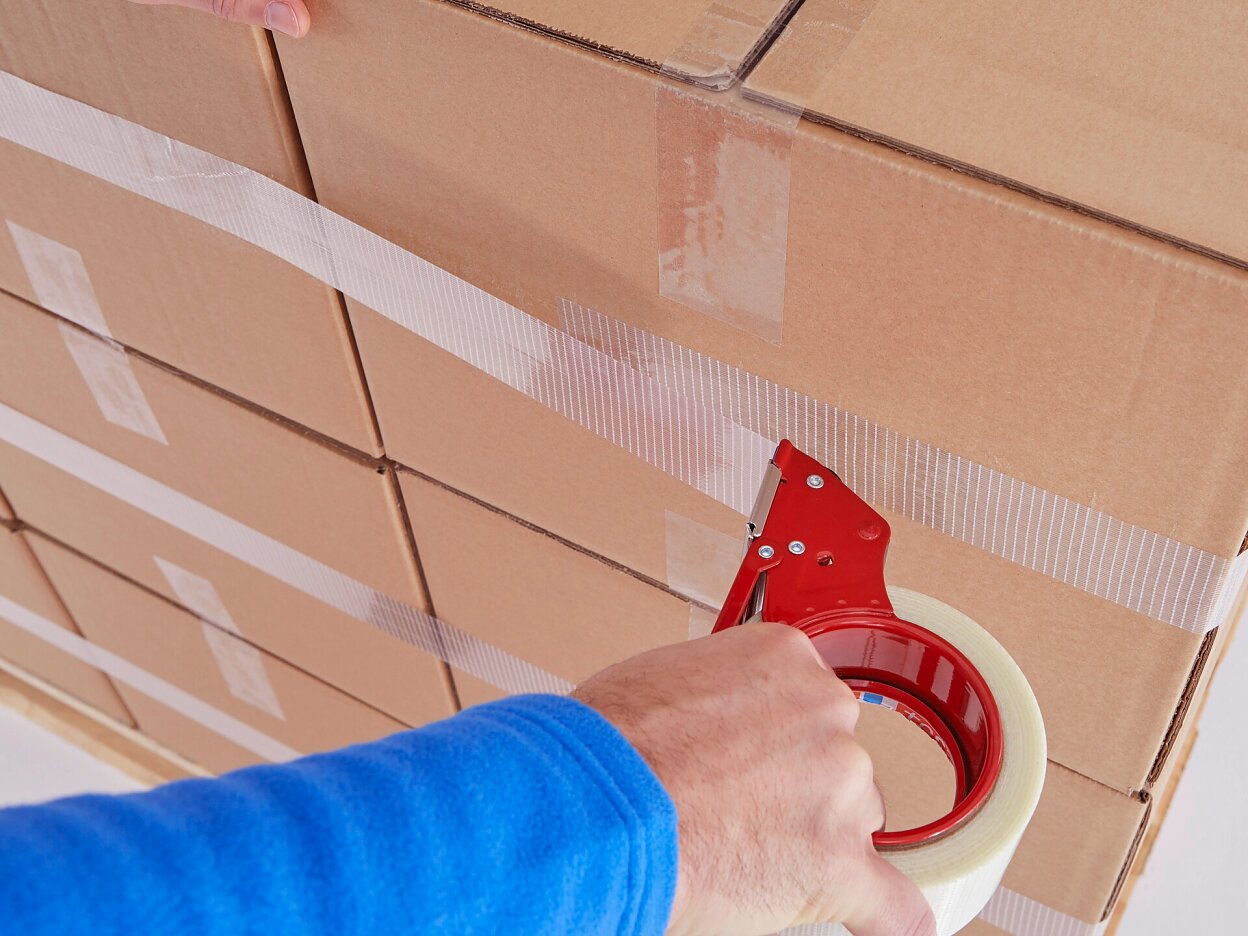 tesa 4559 cross filament tape for ID cartons step3of4